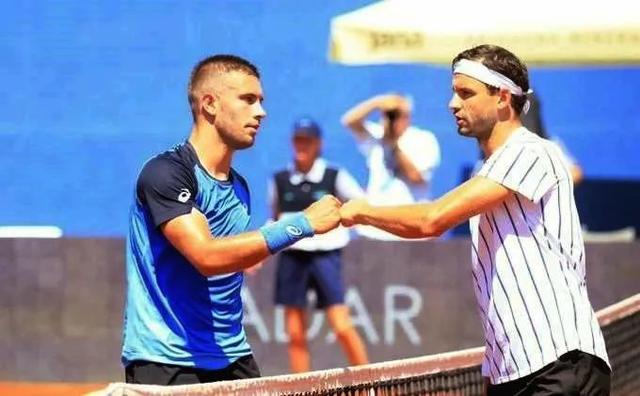 发起冲击 发起冲击